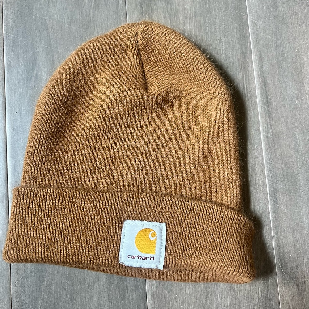 Carhartt A18 hat in Carhartt brown. Excellent pre-loved condition. Unisex